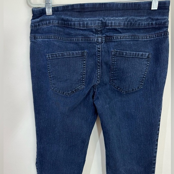 Christopher & Banks sz 8 jeans signature slimming lighter than photos - Picture 5 of 13
